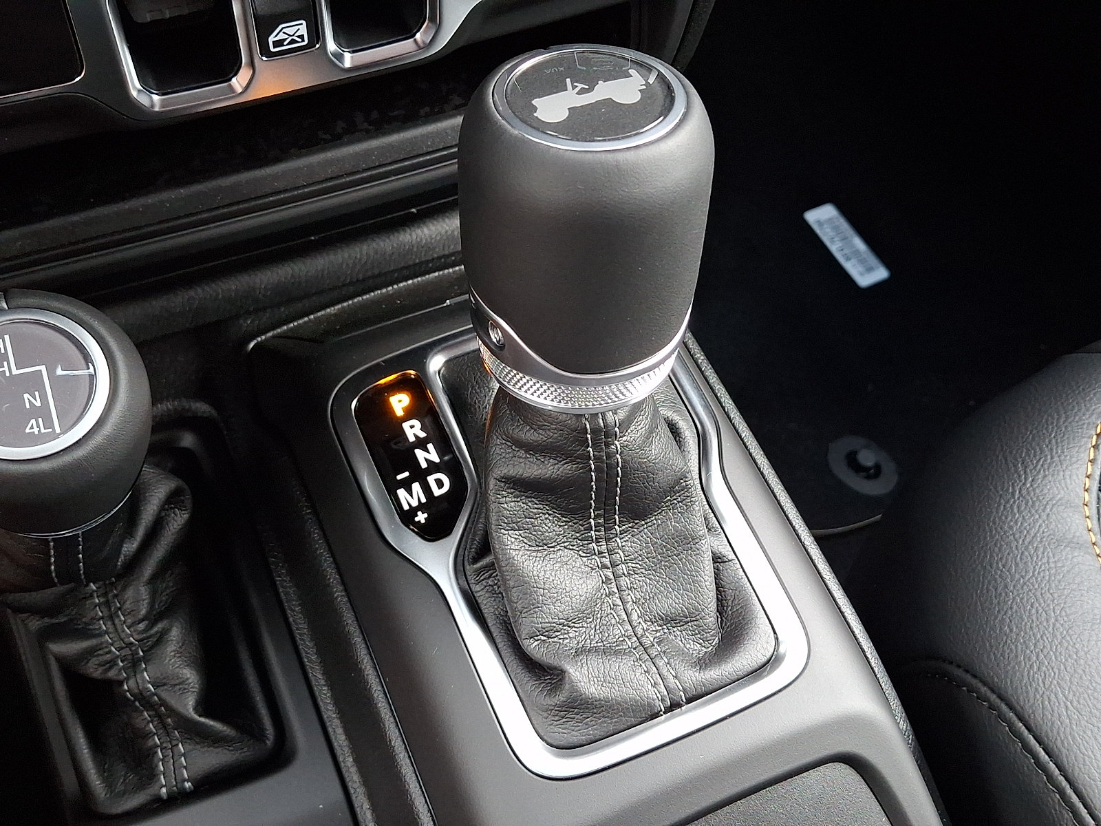 New 2026 Jeep Wrangler Unlimited Sahara AWD/4WD image 10