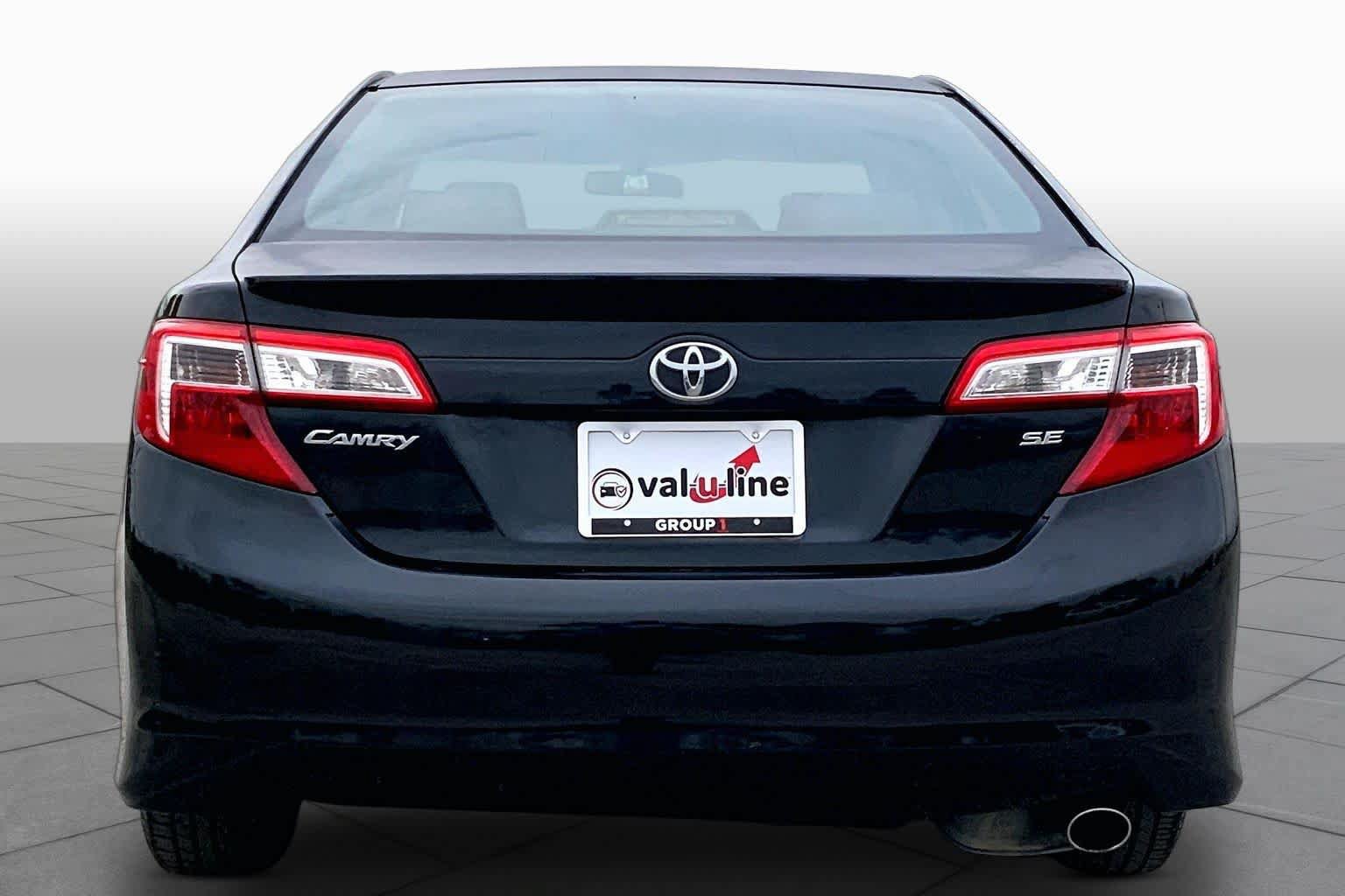 Used 2012 Toyota Camry SE FWD image 5