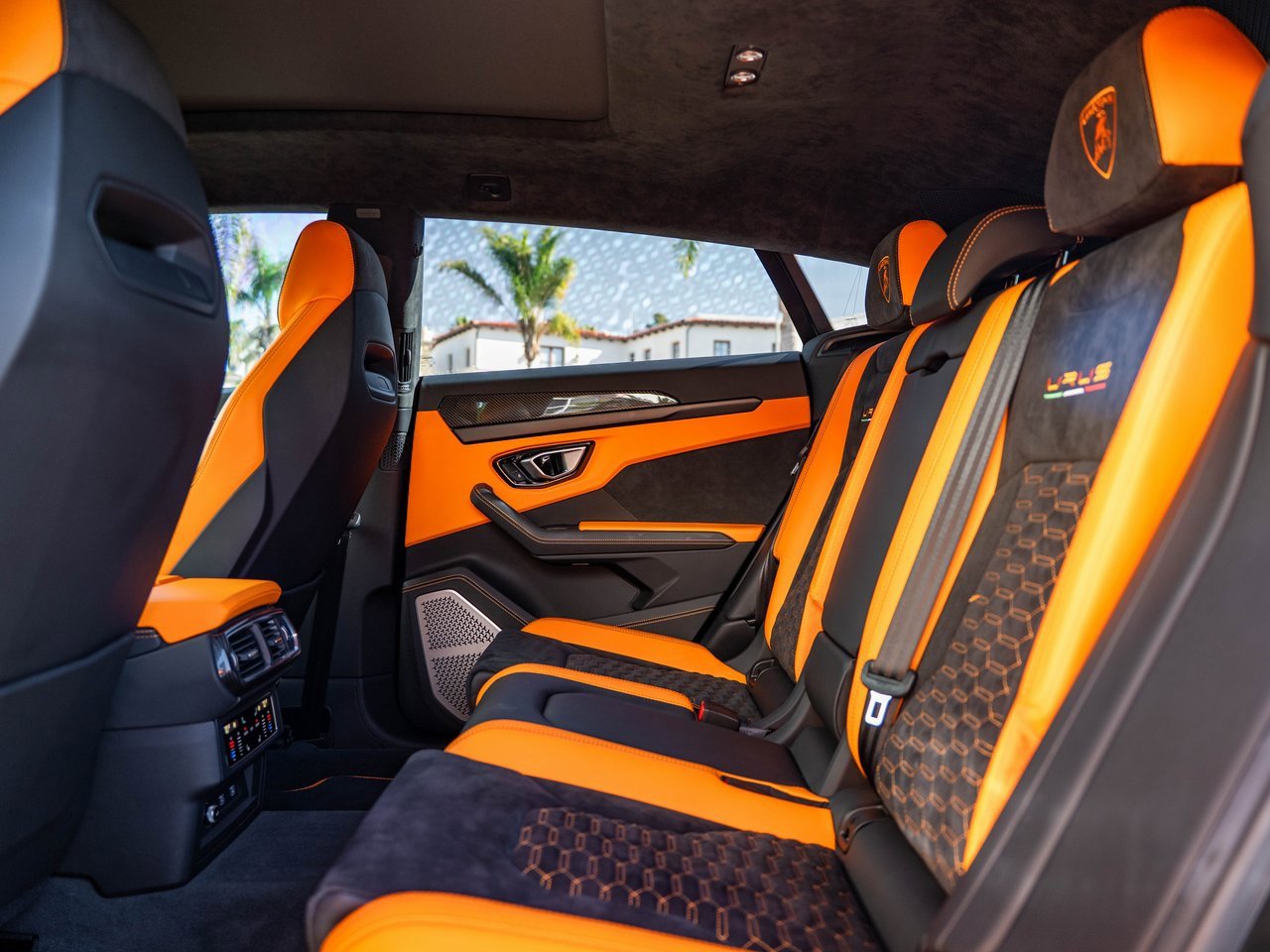 Used 2022 Lamborghini Urus image 6