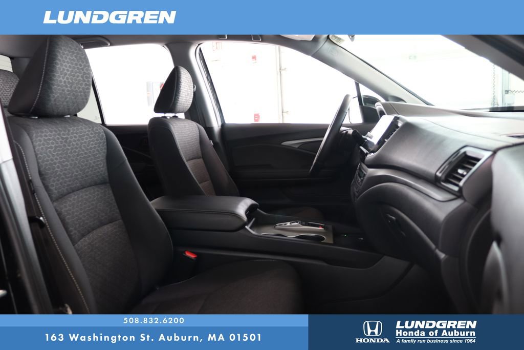 Used 2025 Honda Ridgeline Sport image 14