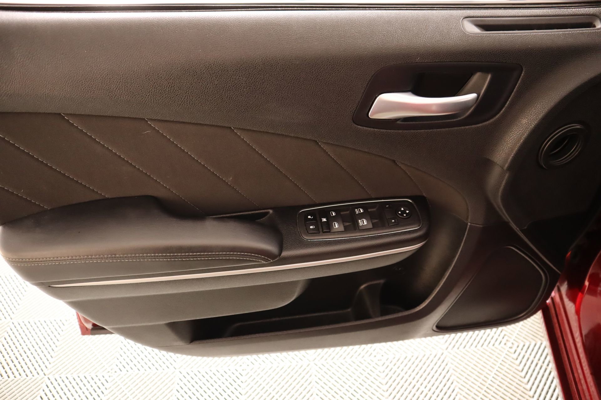 Used 2023 Dodge Charger SXT RWD image 14