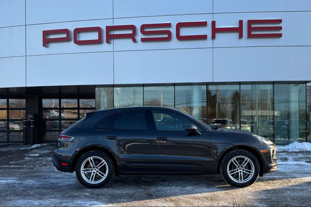 Certified 2023 Porsche Macan image 38