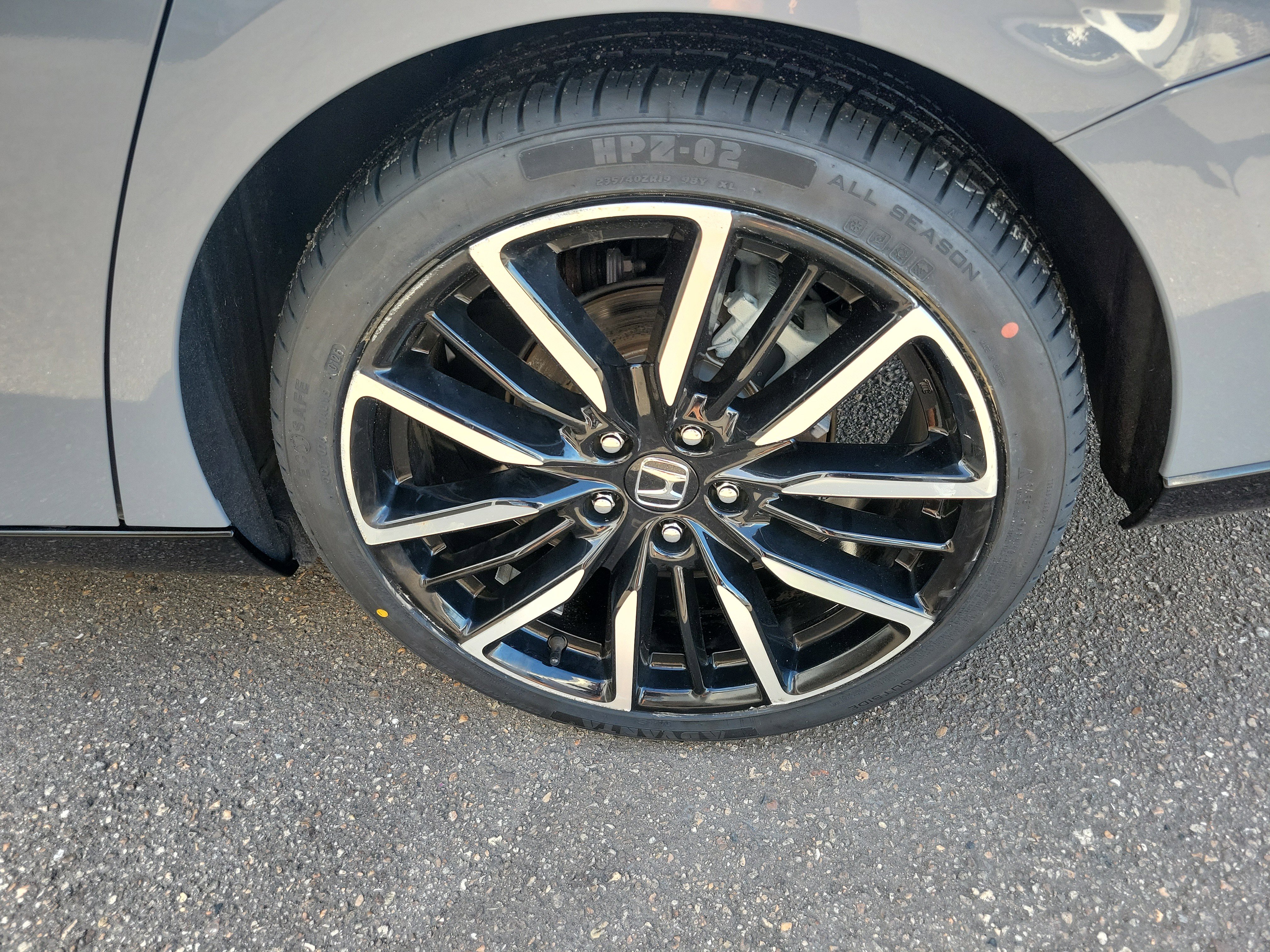 Used 2023 Honda Accord Touring image 9