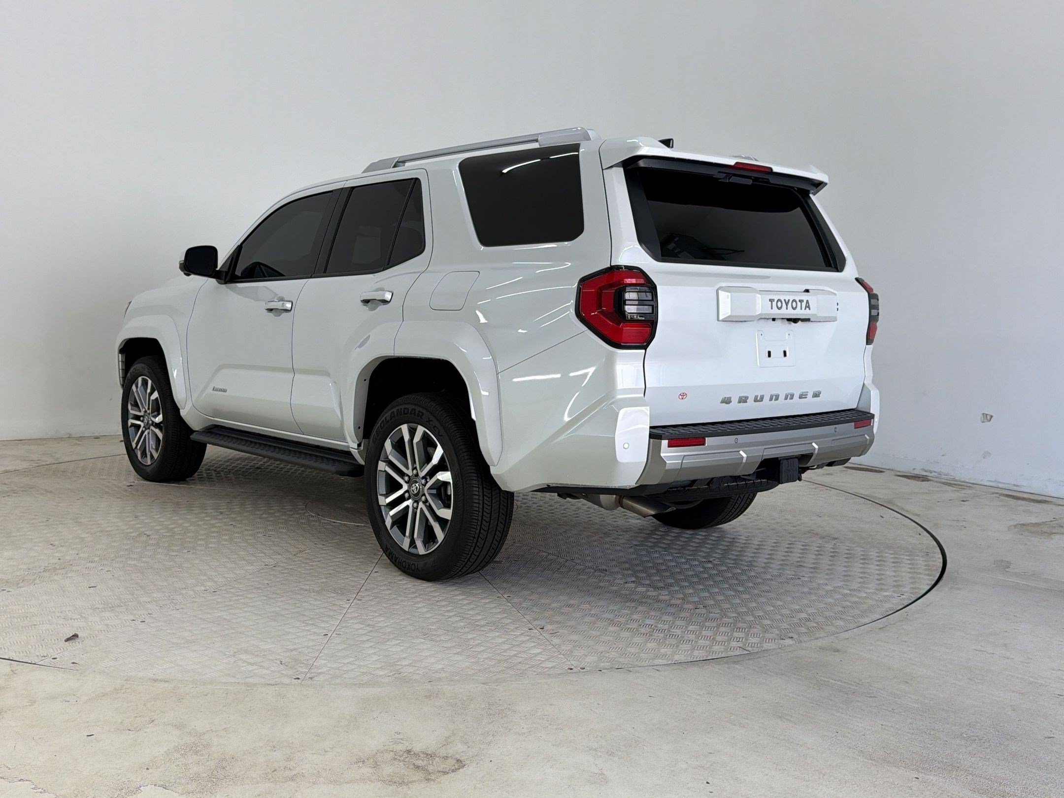 Used 2026 Toyota 4Runner Limited AWD/4WD image 3