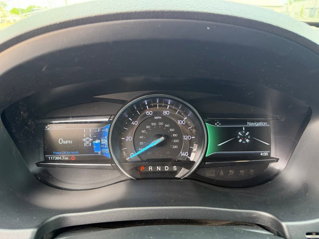 Used 2019 Ford Explorer Limited w/ Ford Safe & Smart Package FWD image 16