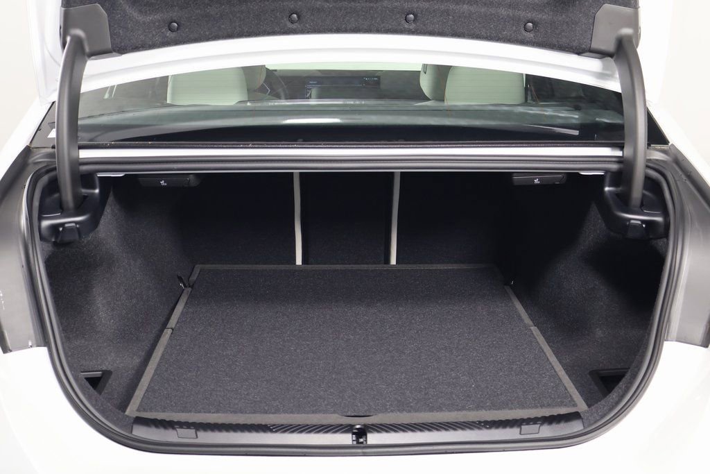 New 2026 BMW 540i xDrive w/ Executive Package image 8