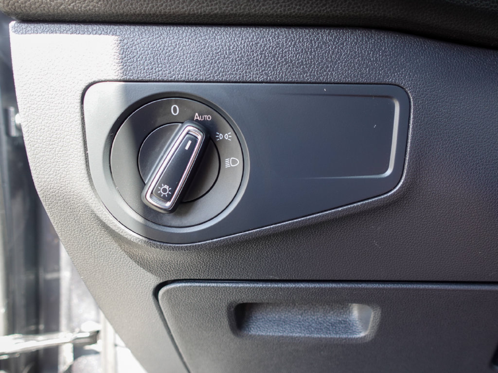 Used 2023 Volkswagen Tiguan SE FWD image 16