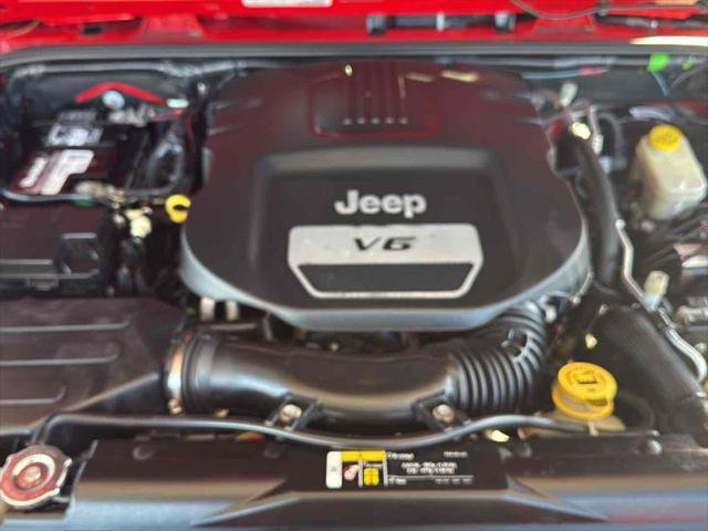 Used 2017 Jeep Wrangler Unlimited Rubicon image 36