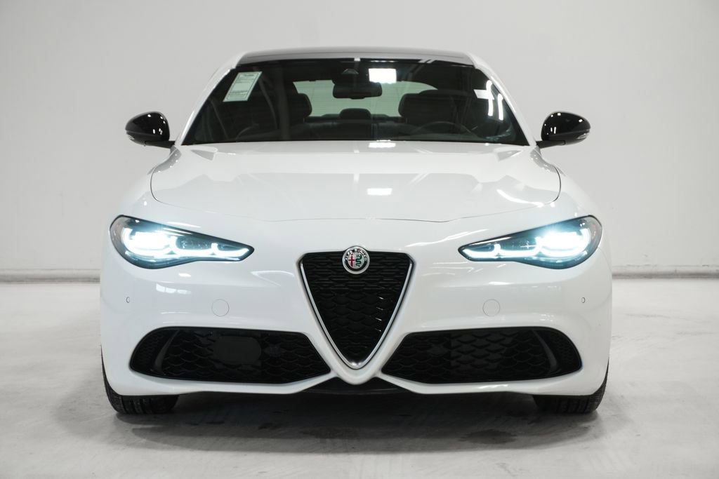Used 2024 Alfa Romeo Giulia Ti image 3