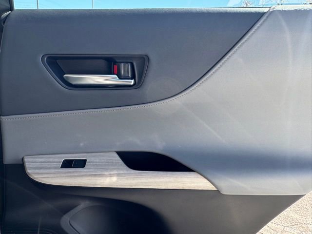 Used 2024 Toyota Venza Limited image 22