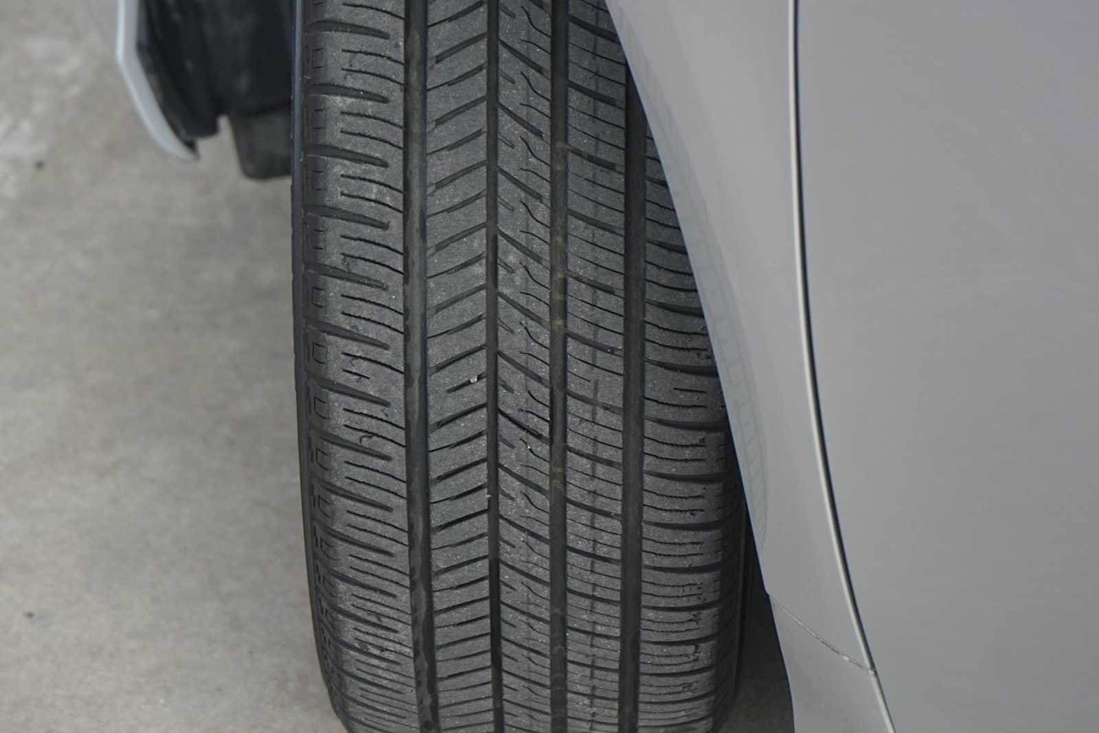 Used 2012 Toyota Camry XLE FWD image 29