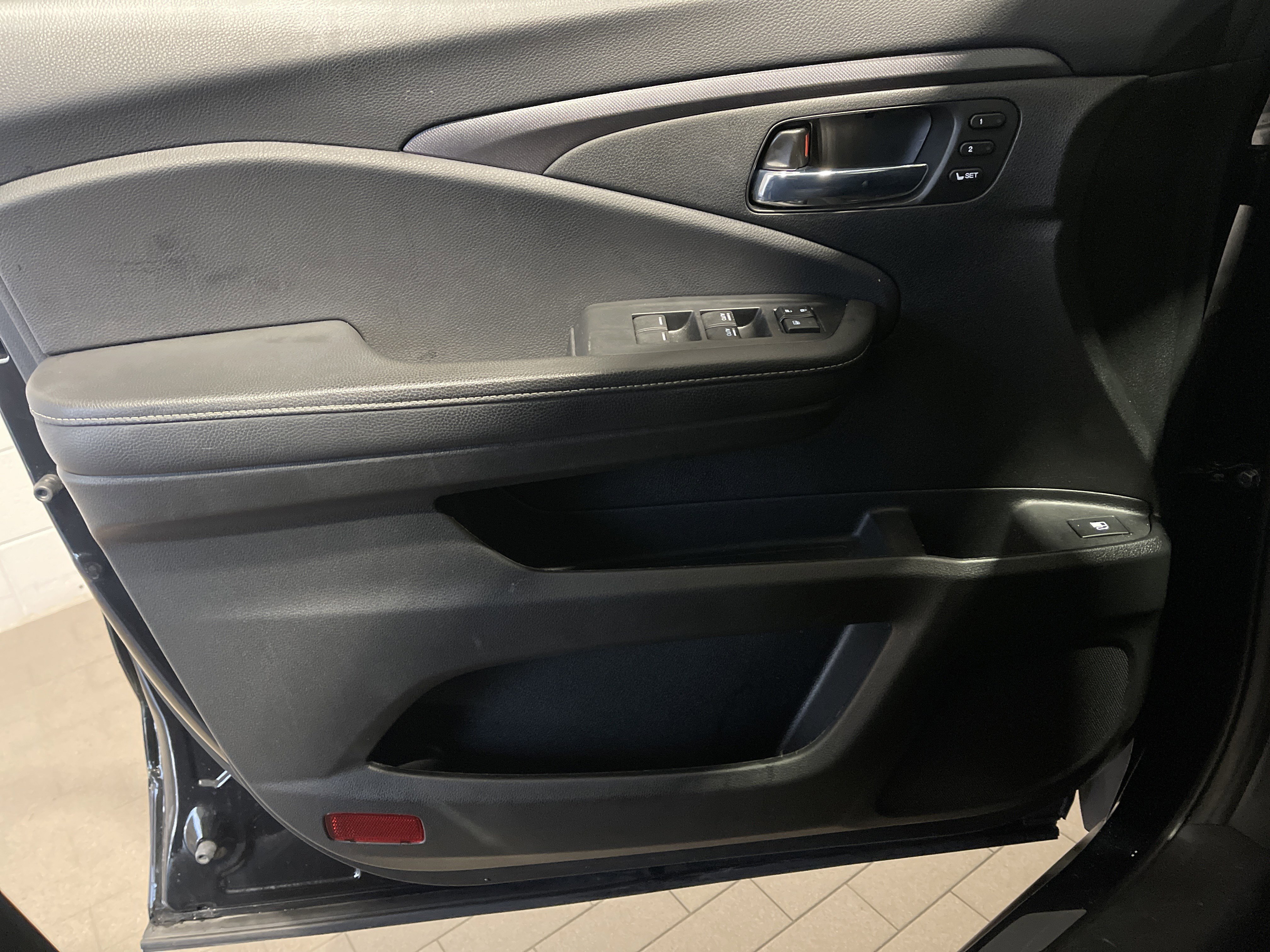 Certified 2024 Honda Ridgeline RTL image 22