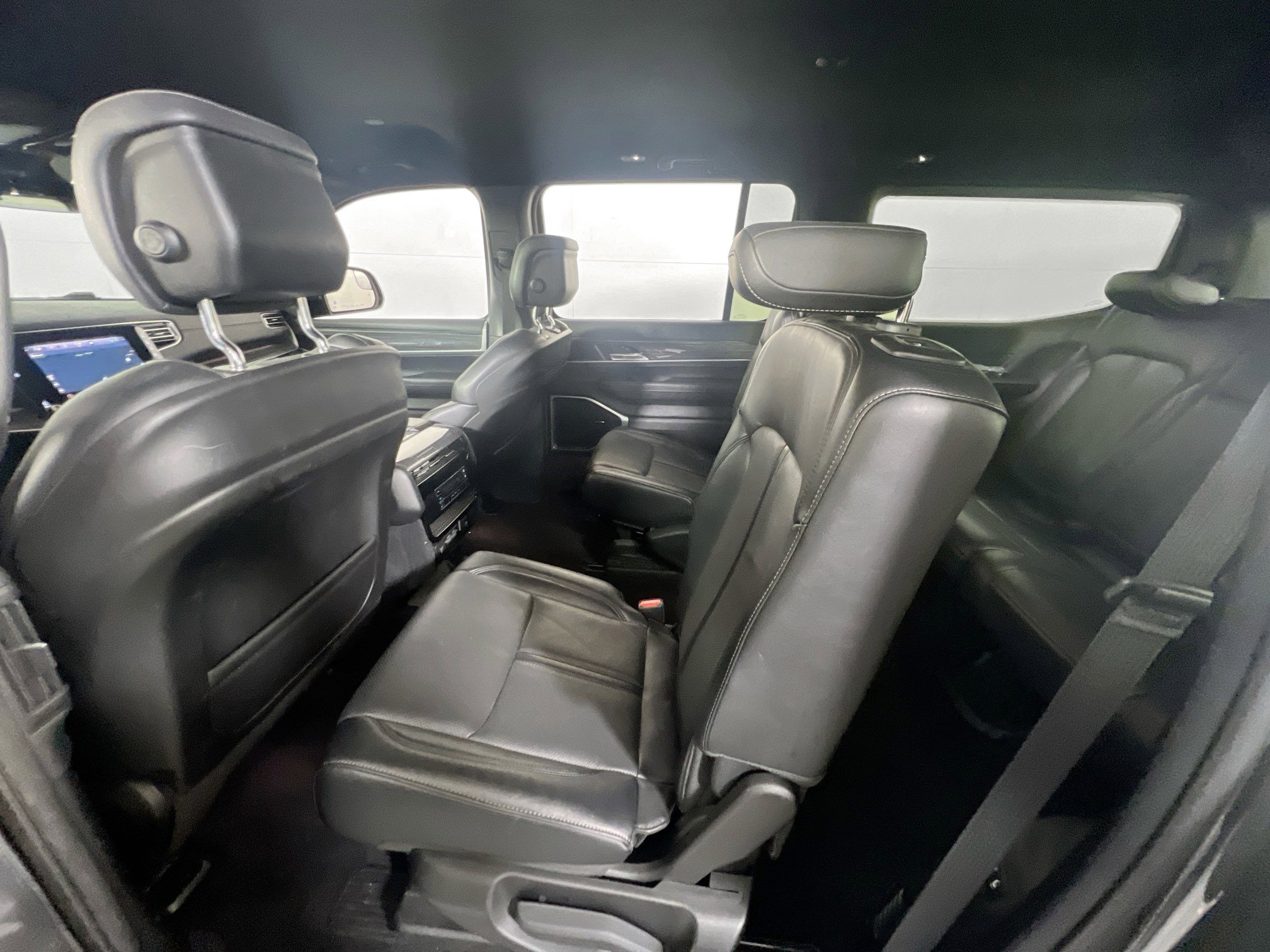 Used 2022 Jeep Wagoneer Series II w/ Flexible Seating Group image 24