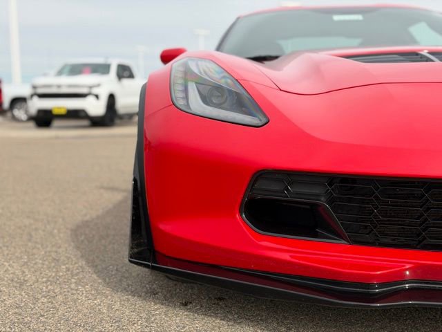 Used 2015 Chevrolet Corvette Z06 w/ 3LZ Preferred Equipment Group image 5