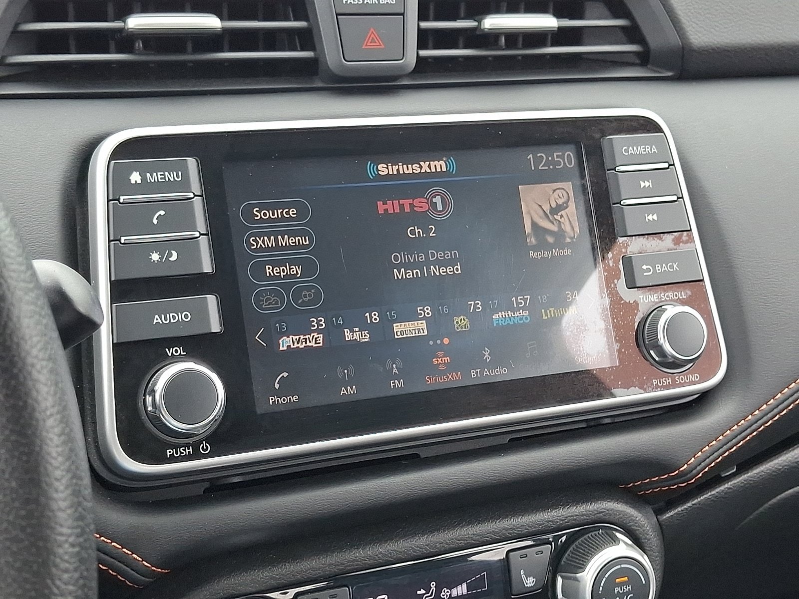 Used 2020 Nissan Versa SR w/ Convenience Package FWD image 18