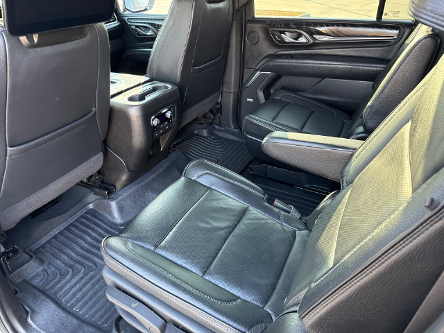 Used 2023 GMC Yukon XL Denali AWD/4WD image 17