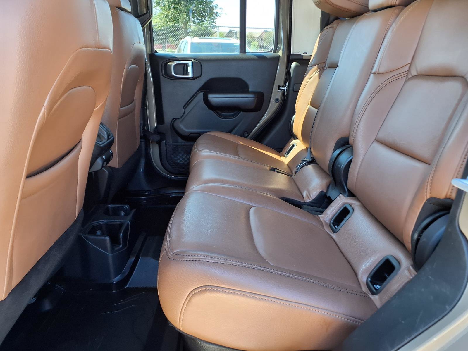 Used 2020 Jeep Gladiator Sport w/ Quick Order Package 24S AWD/4WD image 18