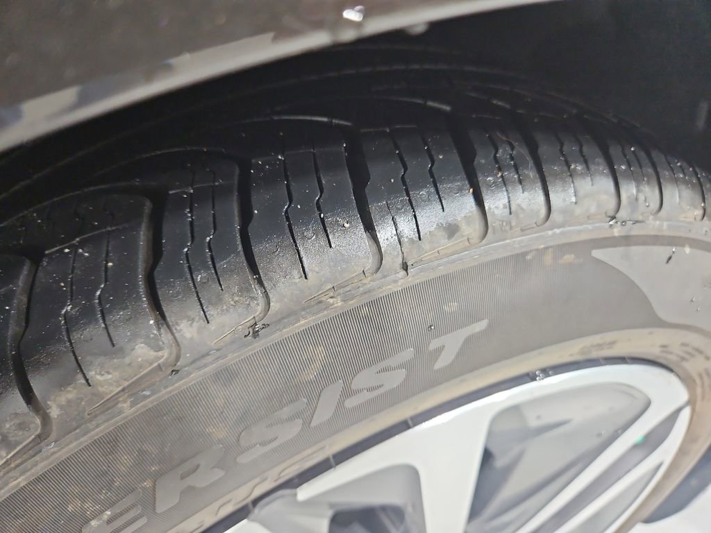 Used 2018 Honda Accord Touring image 28