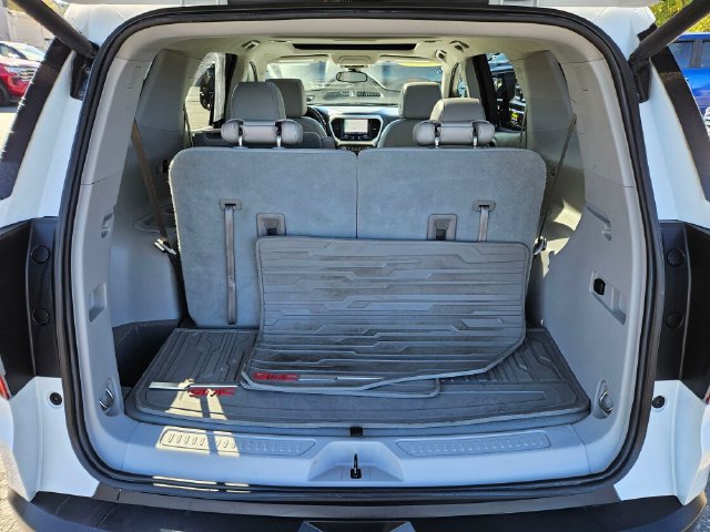 Used 2020 GMC Acadia SLT w/ Trailering Package AWD/4WD image 13