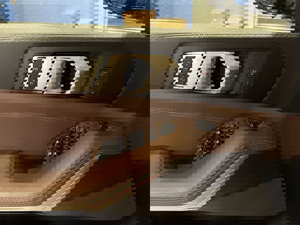 Used 2022 BMW X5 xDrive45e w/ M Sport Package image 23