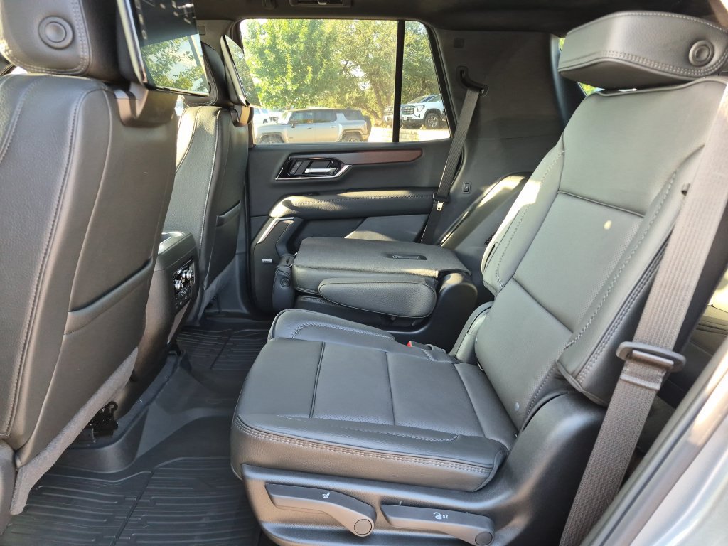 New 2026 GMC Yukon Denali w/ Denali Reserve Package AWD/4WD image 33