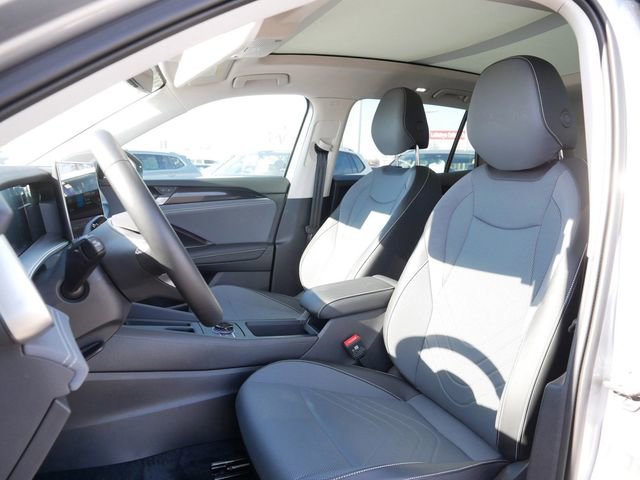 Used 2025 Volkswagen Tiguan SE image 15