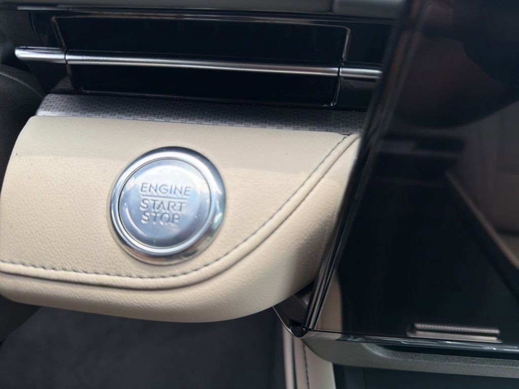 Used 2024 Lincoln Nautilus Premier w/ Equipment Group 102A AWD/4WD image 32