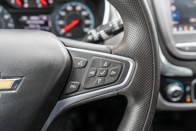 Used 2023 Chevrolet Equinox LS image 24