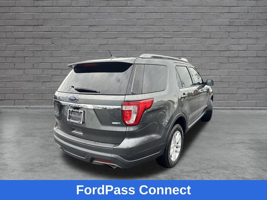 Used 2019 Ford Explorer XLT w/ Equipment Group 202A AWD/4WD image 8
