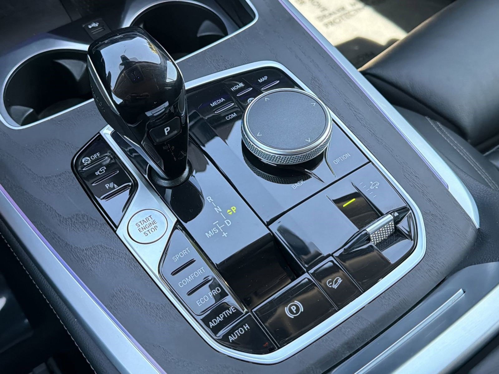 Used 2022 BMW X7 xDrive40i w/ Premium Package AWD/4WD image 17