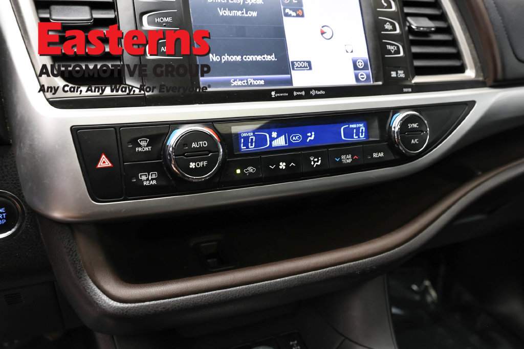 Used 2016 Toyota Highlander XLE AWD/4WD image 22