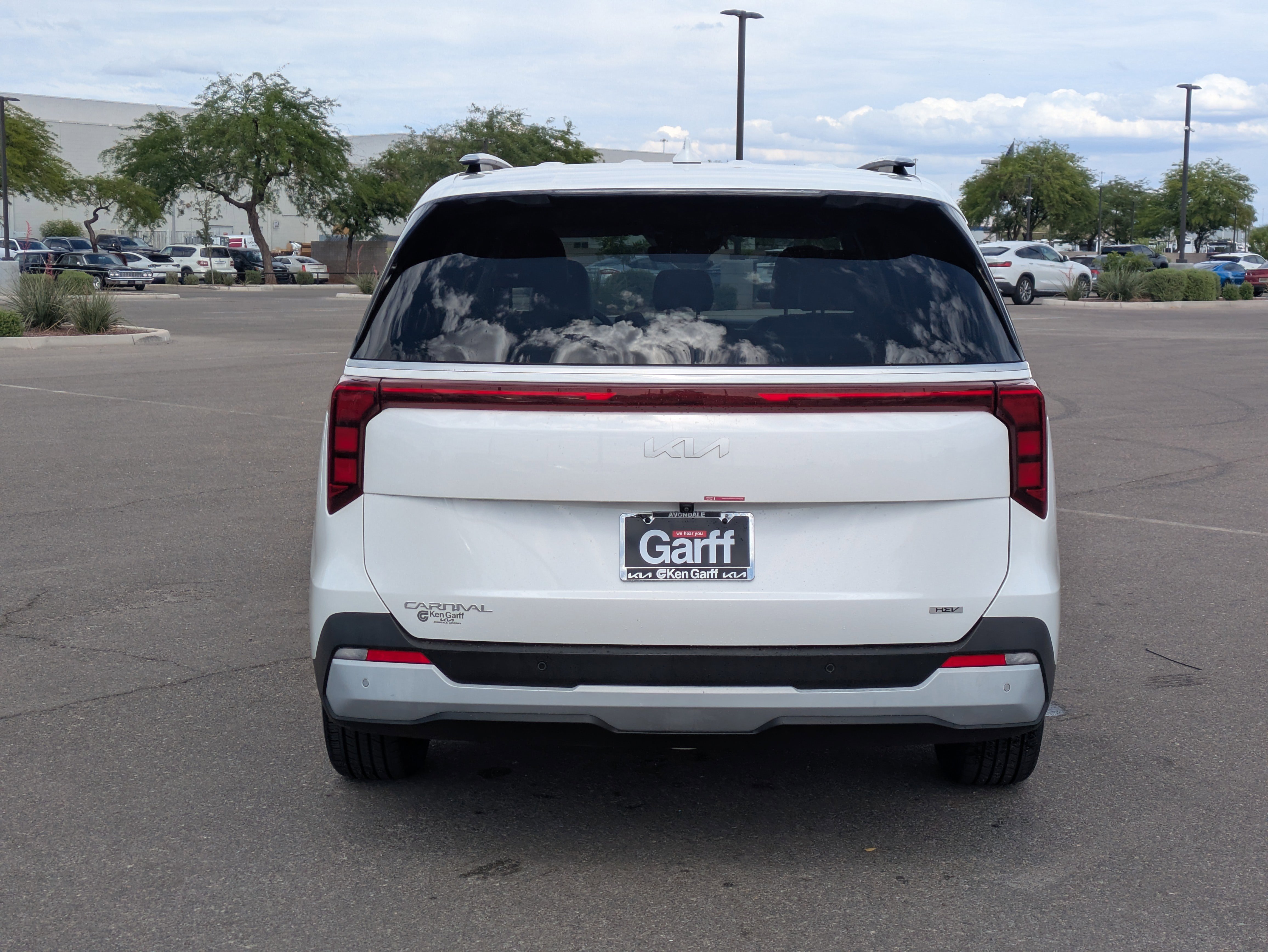 Certified 2025 Kia Carnival EX image 4