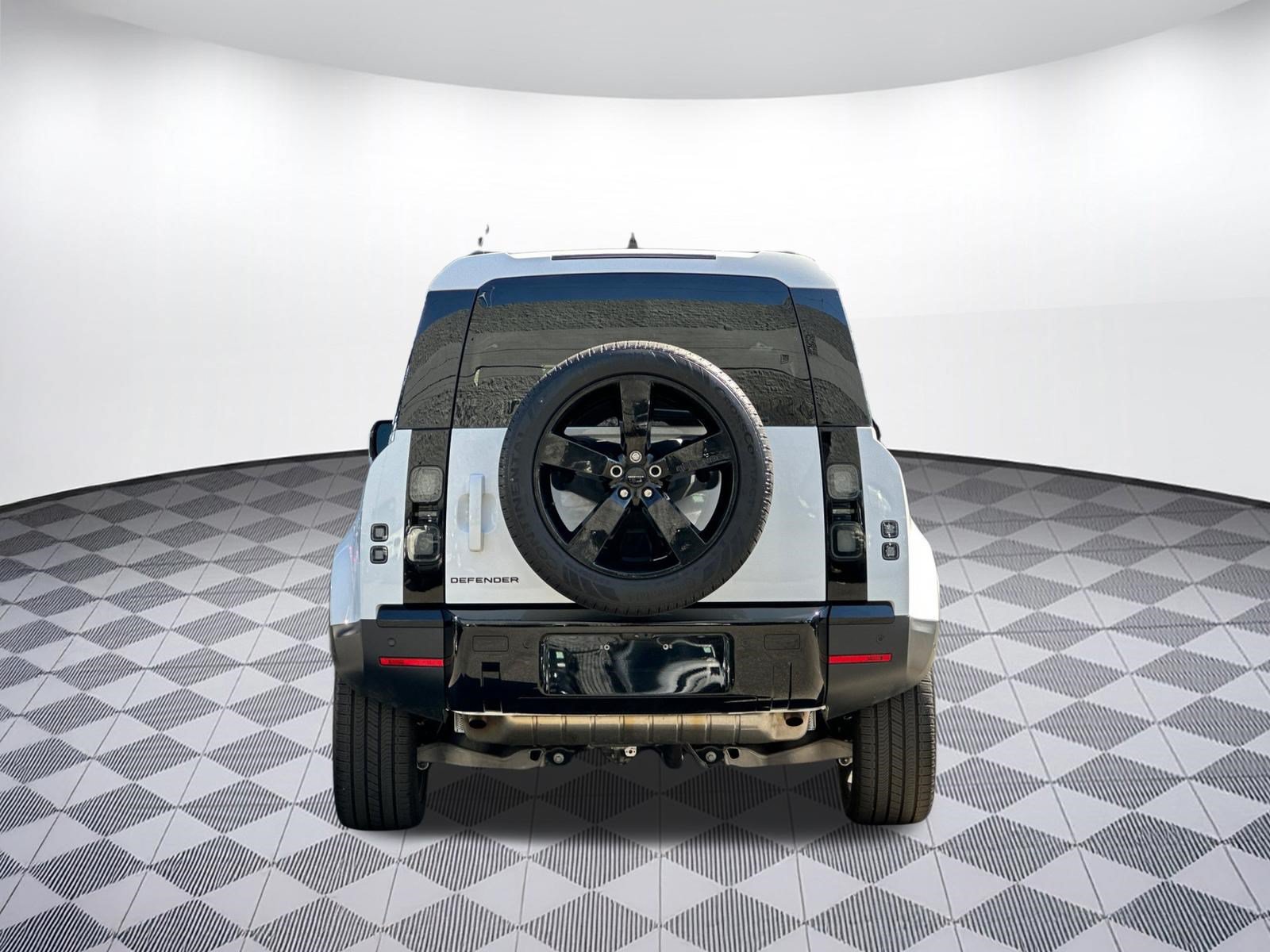 Certified 2026 Land Rover Defender 110 S AWD/4WD image 10
