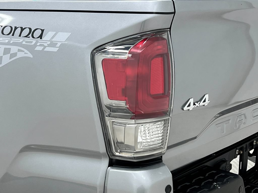 Used 2017 Toyota Tacoma Limited w/ Tow Package AWD/4WD image 36