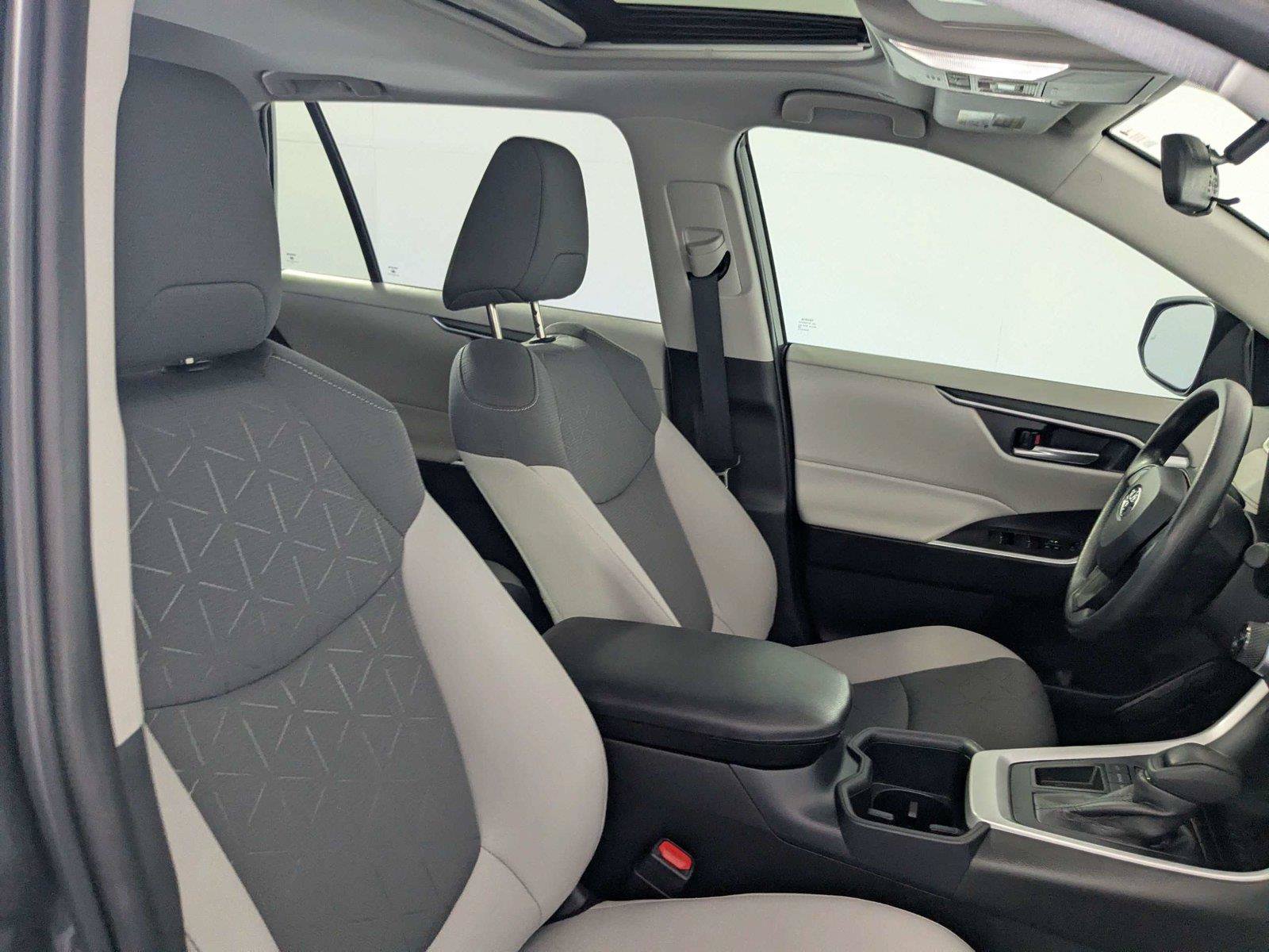 Certified 2025 Toyota RAV4 XLE w/ Convenience Package FWD image 34