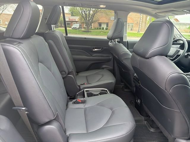 Used 2026 Toyota Grand Highlander Limited image 13