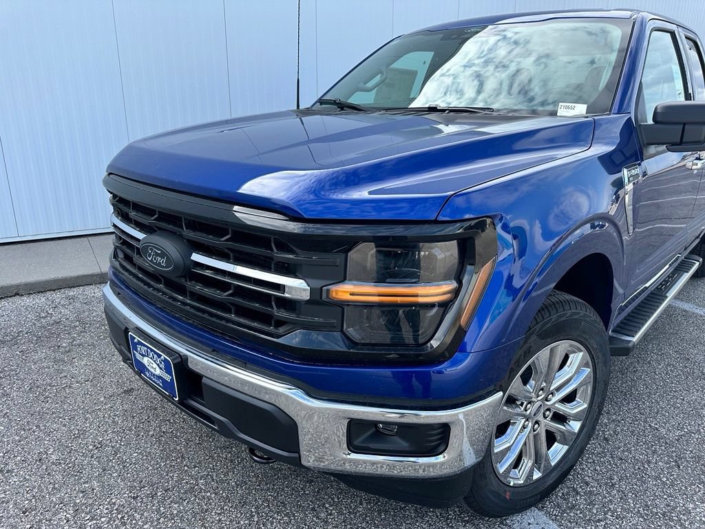 New 2026 Ford F150 XLT w/ XLT Chrome Appearance Package AWD/4WD image 2