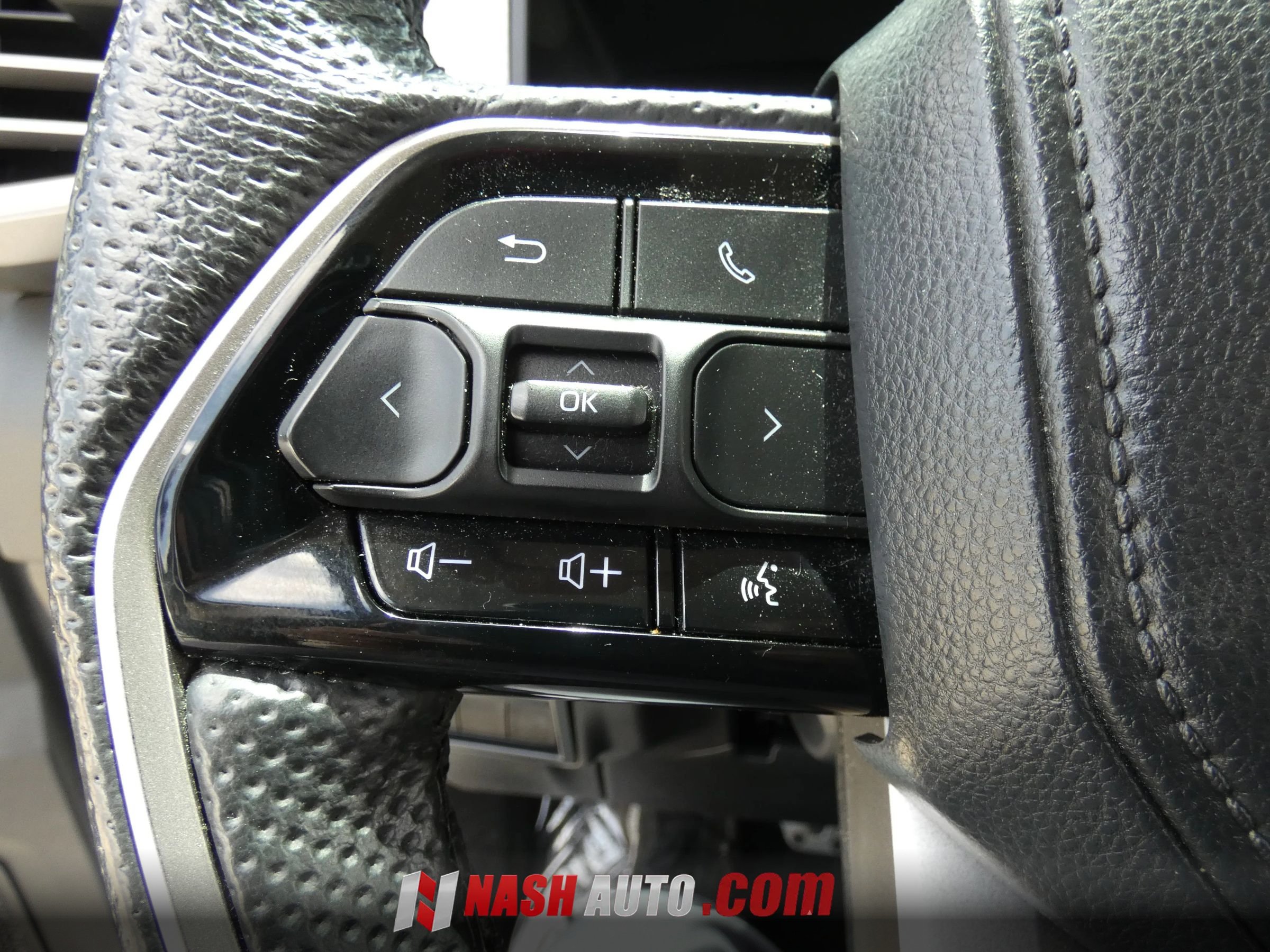 Used 2024 Toyota Tundra Limited w/ TRD Off-Road Package AWD/4WD image 71