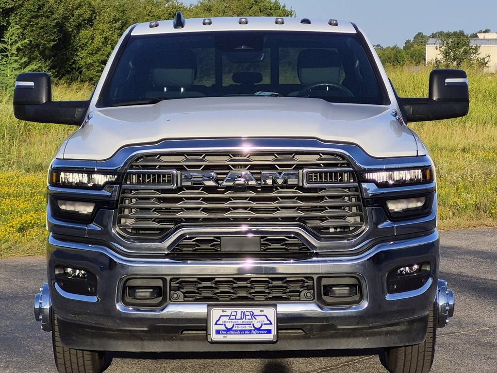 Used 2026 RAM 3500 Tradesman AWD/4WD image 2