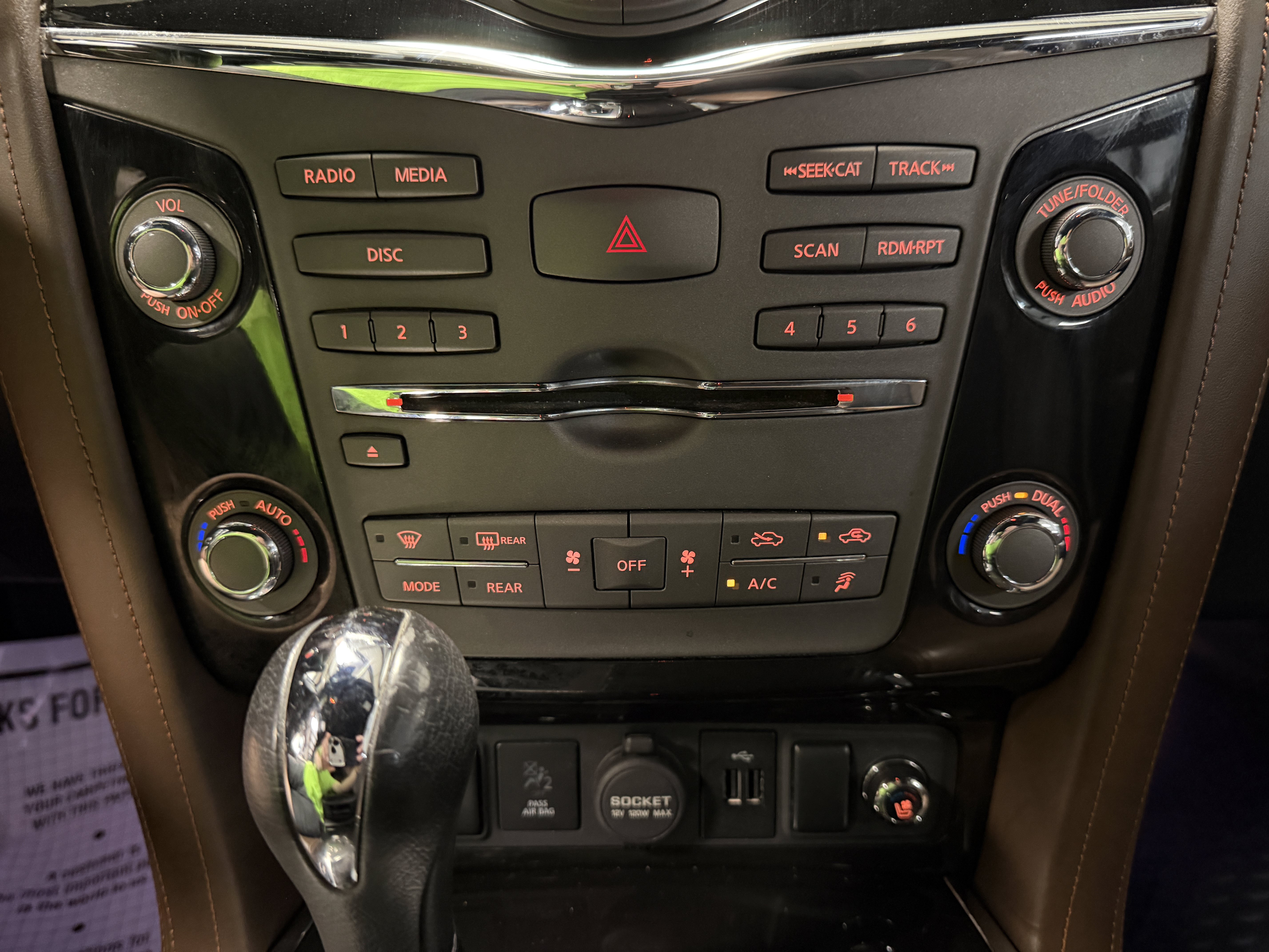 Used 2018 Nissan Armada Platinum w/ Captain Seat Package RWD image 11