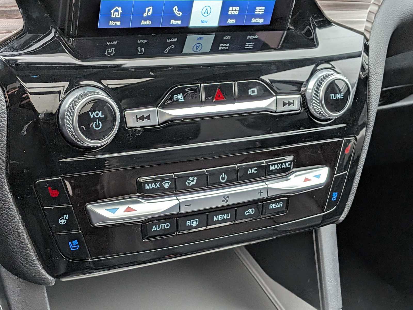 Used 2023 Ford Explorer Limited w/ Hybrid Equipment Group 310A image 31