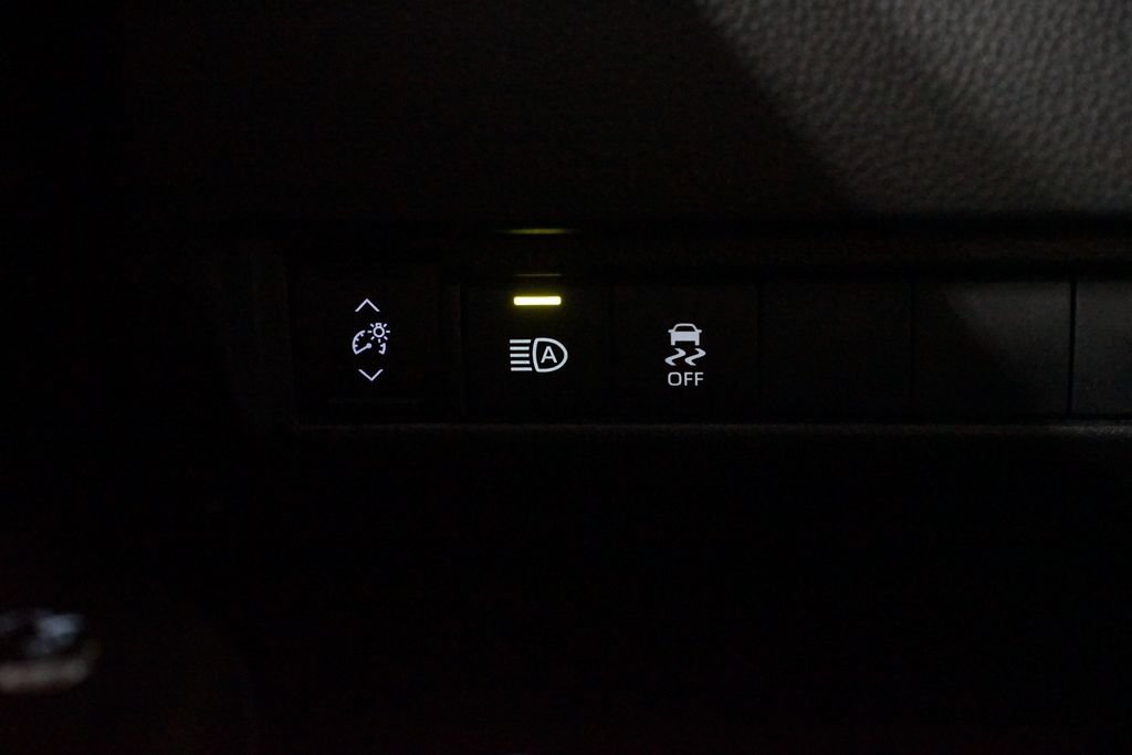 Certified 2023 Toyota Venza Nightshade AWD/4WD image 23
