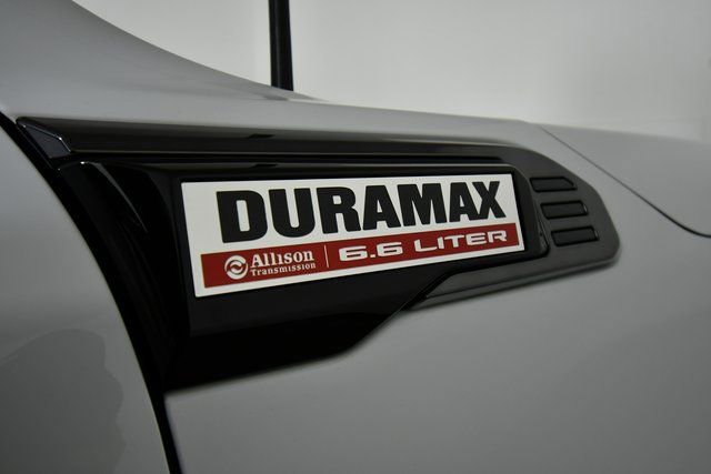 Used 2025 GMC Sierra 3500 AT4 w/ AT4 Premium Plus Package image 18