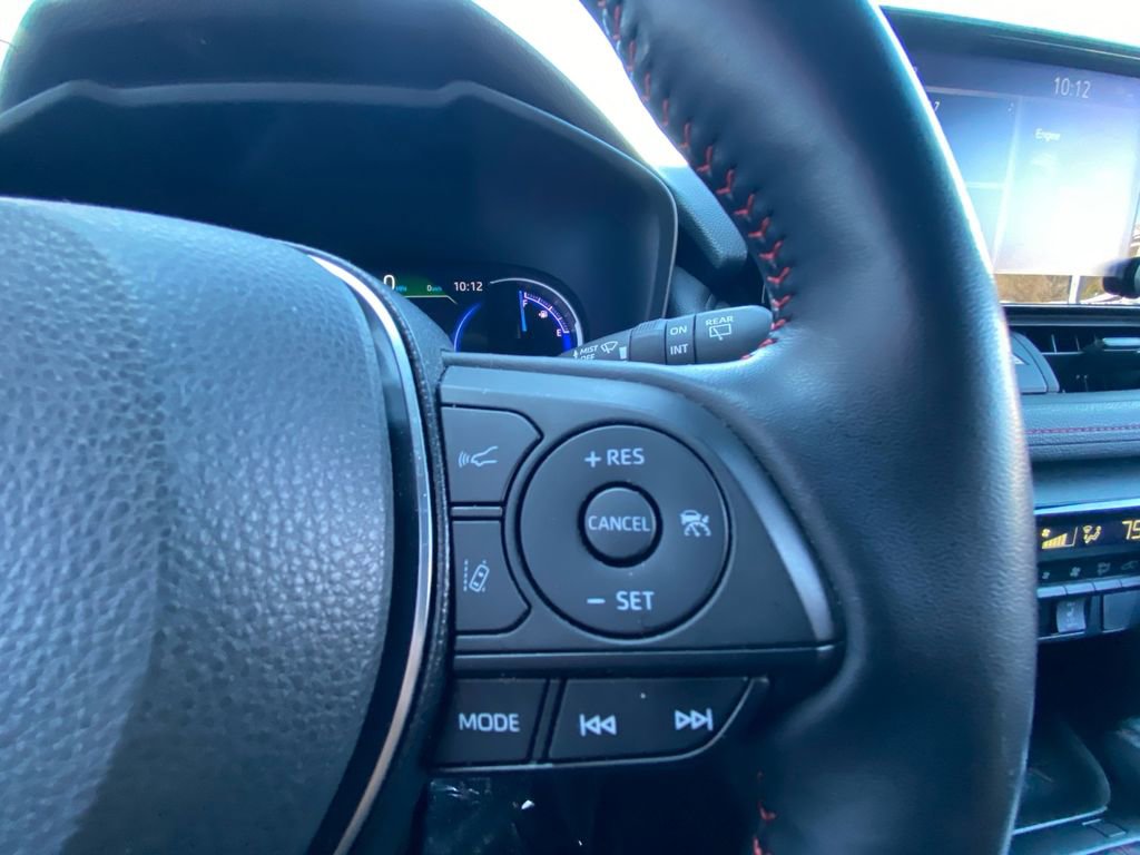 Used 2021 Toyota RAV4 SE w/ Weather & Moonroof Package image 20