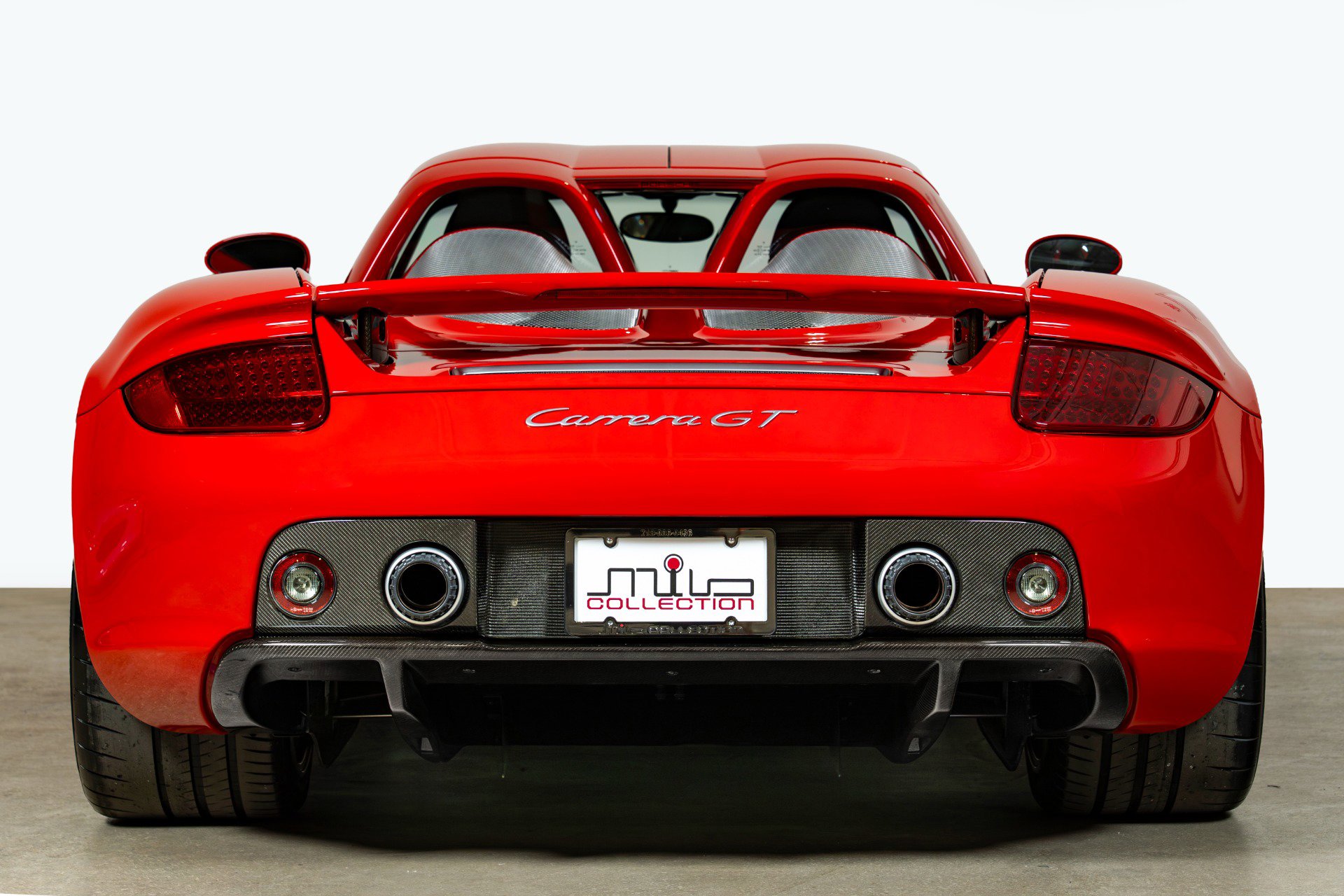 Used 2004 Porsche Carrera GT RWD image 9