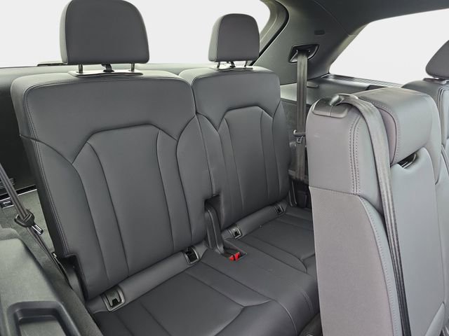 Used 2023 Audi Q7 3.0T Premium Plus image 16