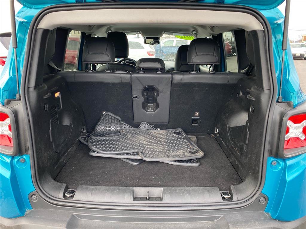 Used 2022 Jeep Renegade Limited AWD/4WD image 23