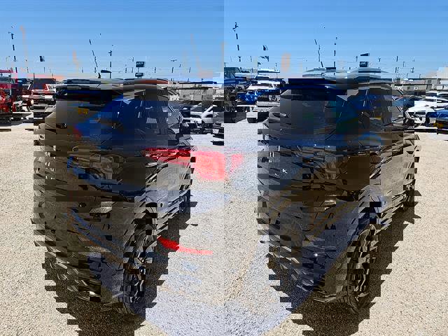 New 2026 Buick Encore GX Sport Touring image 9