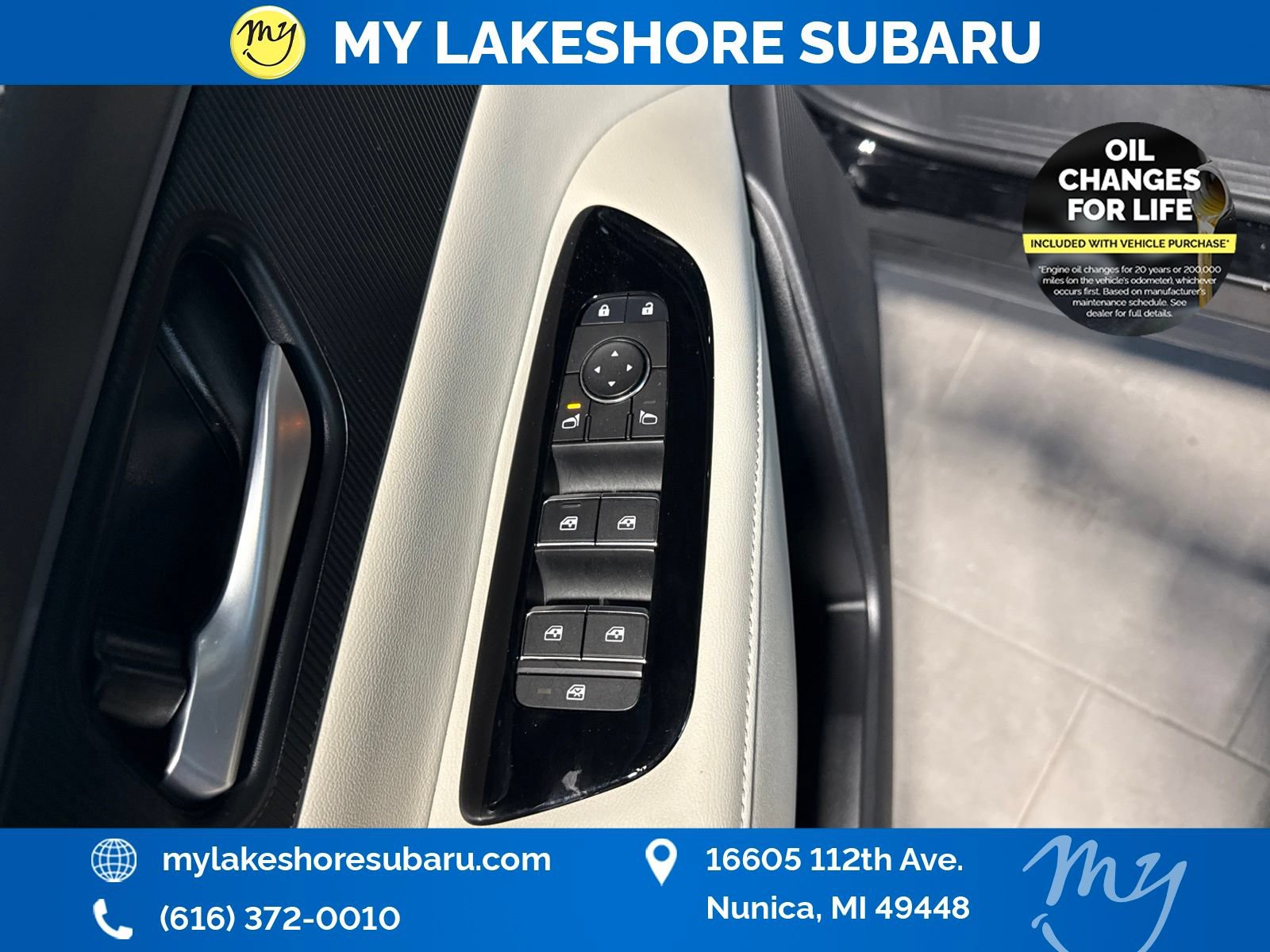 Used 2025 Nissan Murano SV AWD/4WD image 12