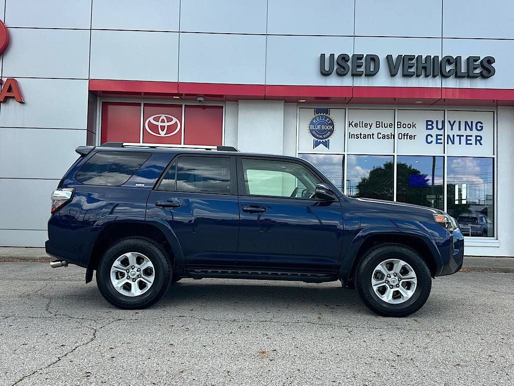 Certified 2023 Toyota 4Runner SR5 Premium w/ Moonroof Package AWD/4WD image 7